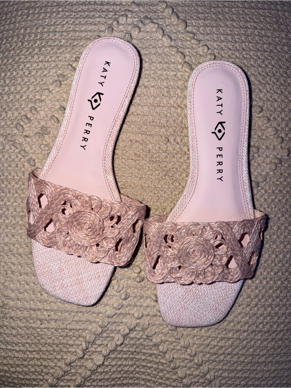 Katy Perry "The Gardener Woven" flat sandals in the color Pink Amethyst Sz 8/38